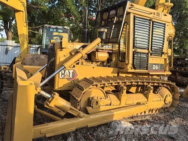 CAT D 6 D Crawler dozers