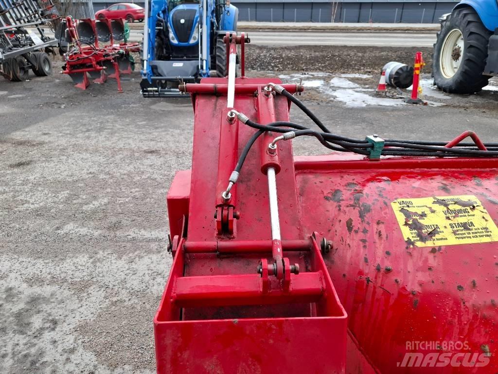 Huki 260 Snow Blowers