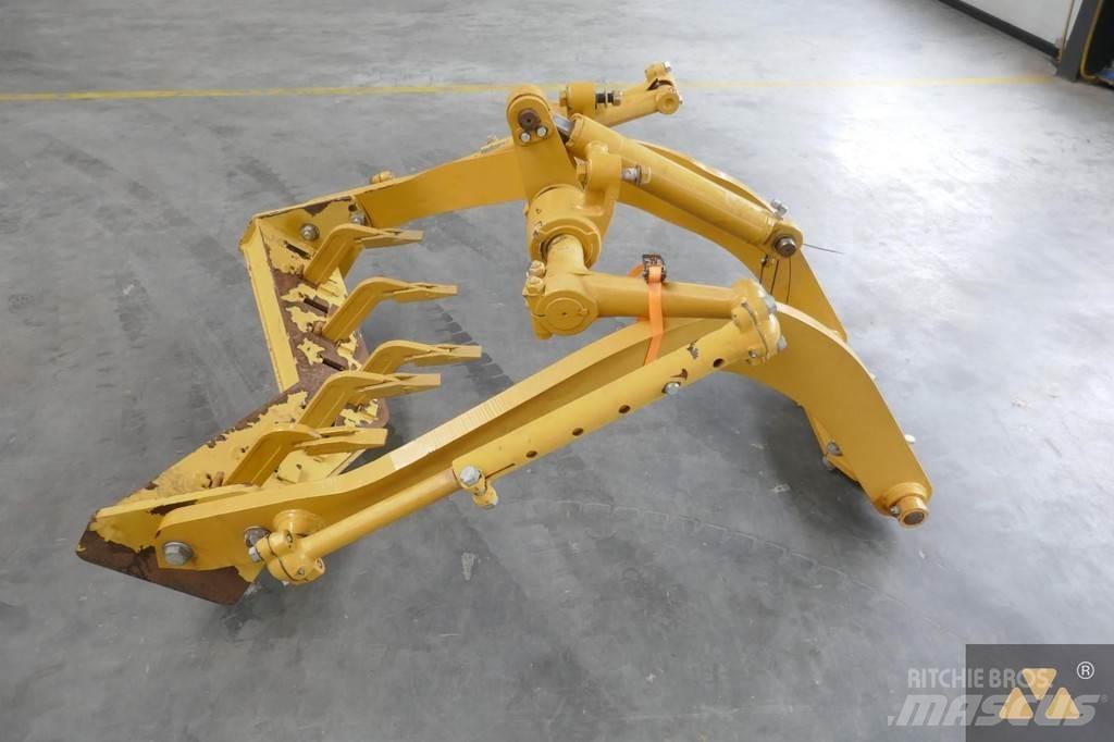 CAT 140M Scarifier Other