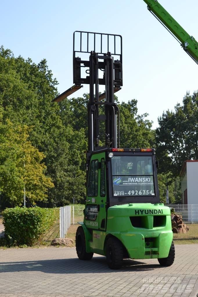 Hyundai 30 D-7 Diesel Forklifts