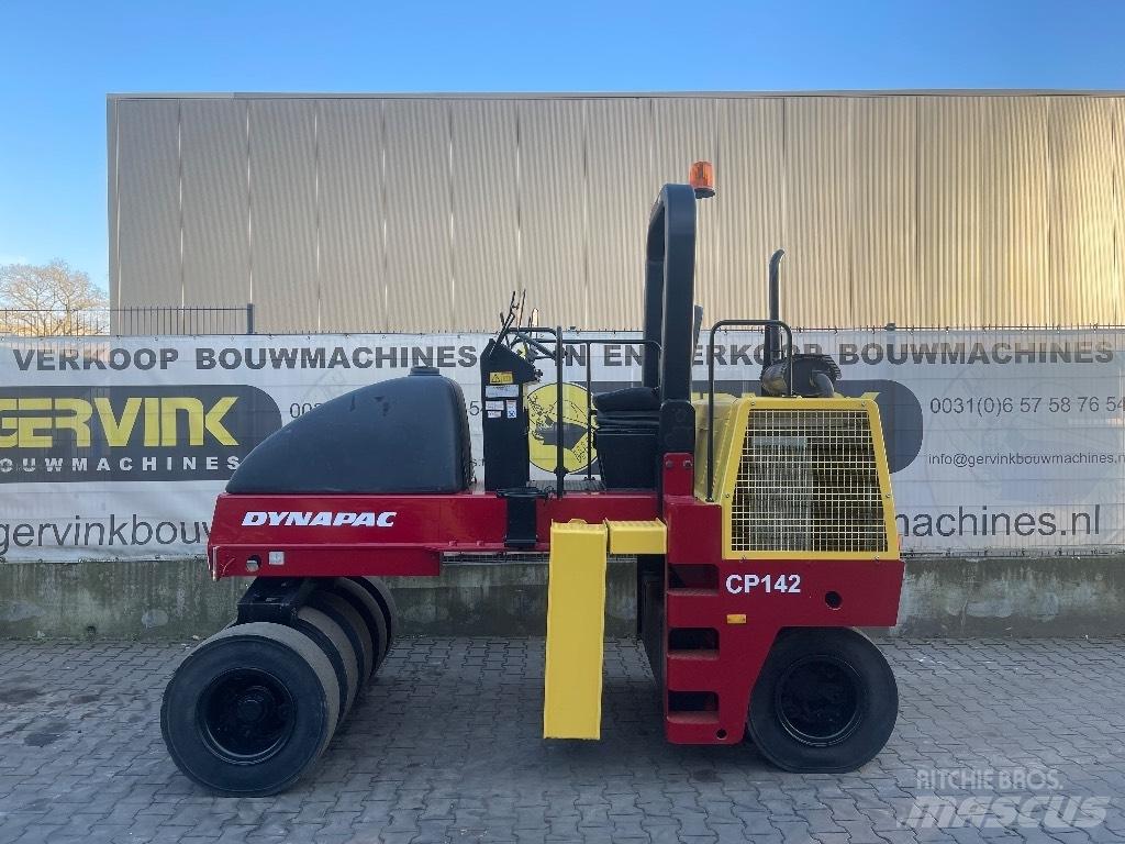 Dynapack CP 142 Pneumatic tired rollers
