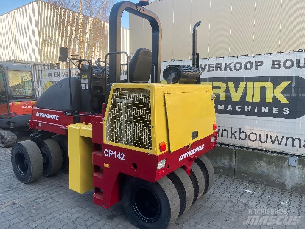 Dynapack CP 142 Pneumatic tired rollers