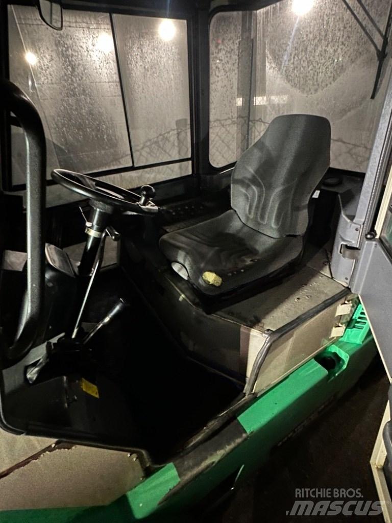 Mitsubishi FD40 Diesel Forklifts