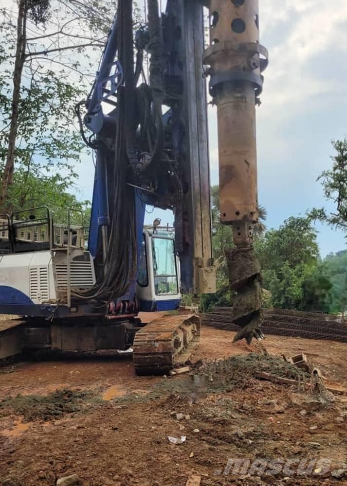 Bauer BG 18 H Piling rigs