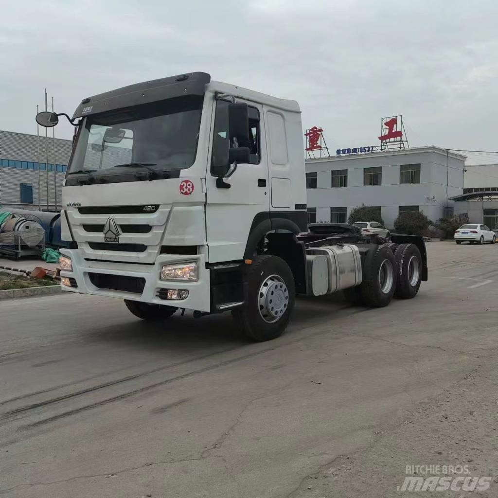 Howo 420 6x4 Conventional Trucks / Tractor Trucks