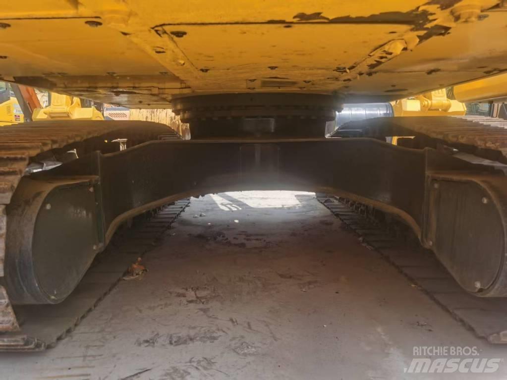 Komatsu PC 200 Crawler Excavators