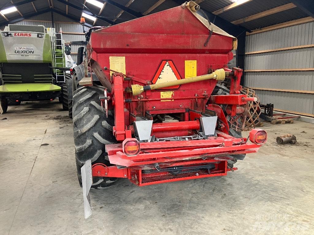 Bredal B 4 Mineral spreaders