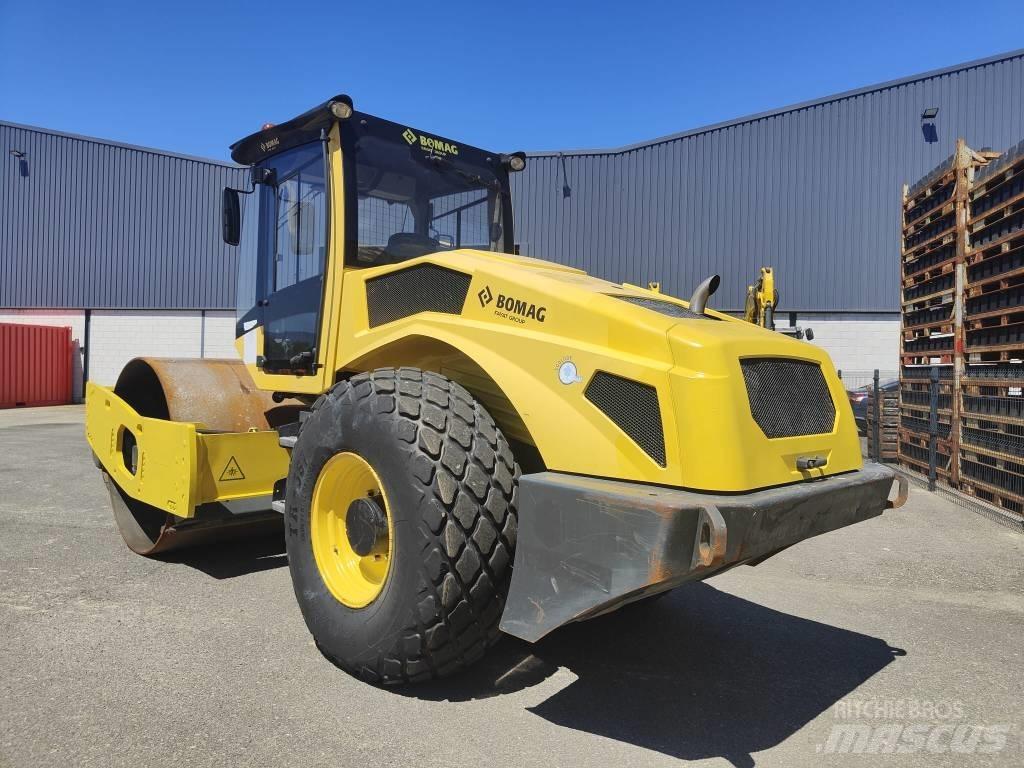 Bomag BW 211 D-50 Pneumatic tired rollers