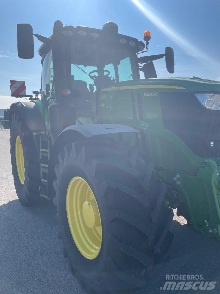 John Deere 6250 R Tractors