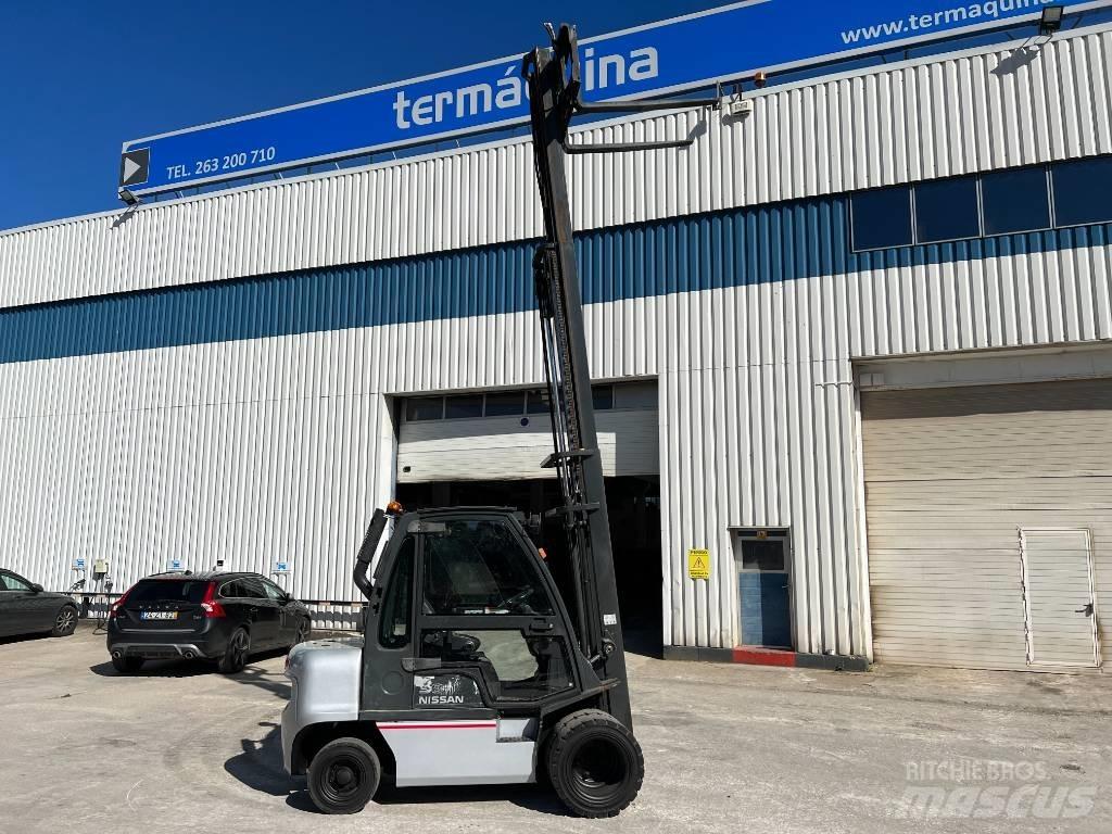 Nissan DX 30 Diesel Forklifts