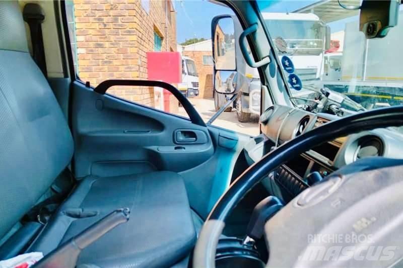 Hino 300 614 Other Trucks