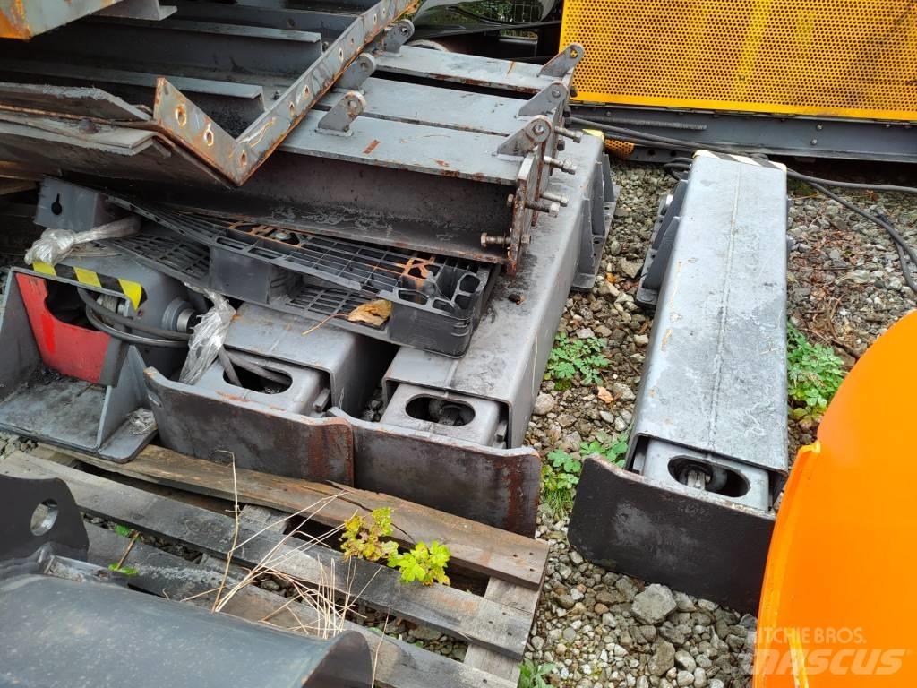 MEKA Łapy podporowe Other Attachment / Components