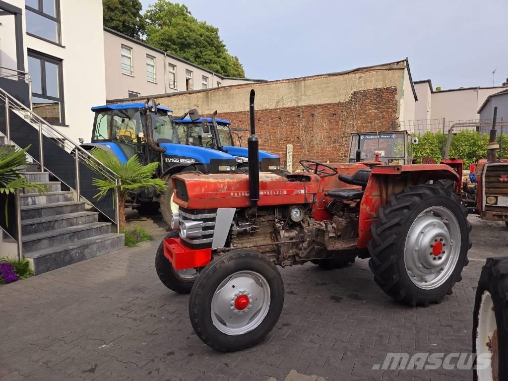 Massey Ferguson 158 Tractors