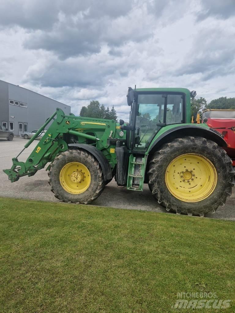John Deere 7530 Tractors