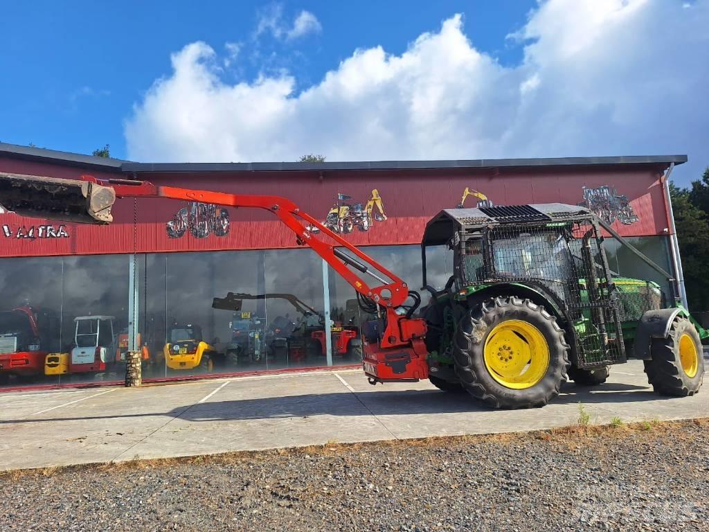 John Deere 6115 R Tractors