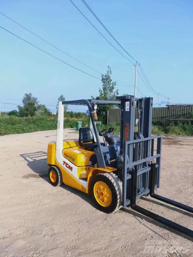 TCM FD30 Diesel Forklifts