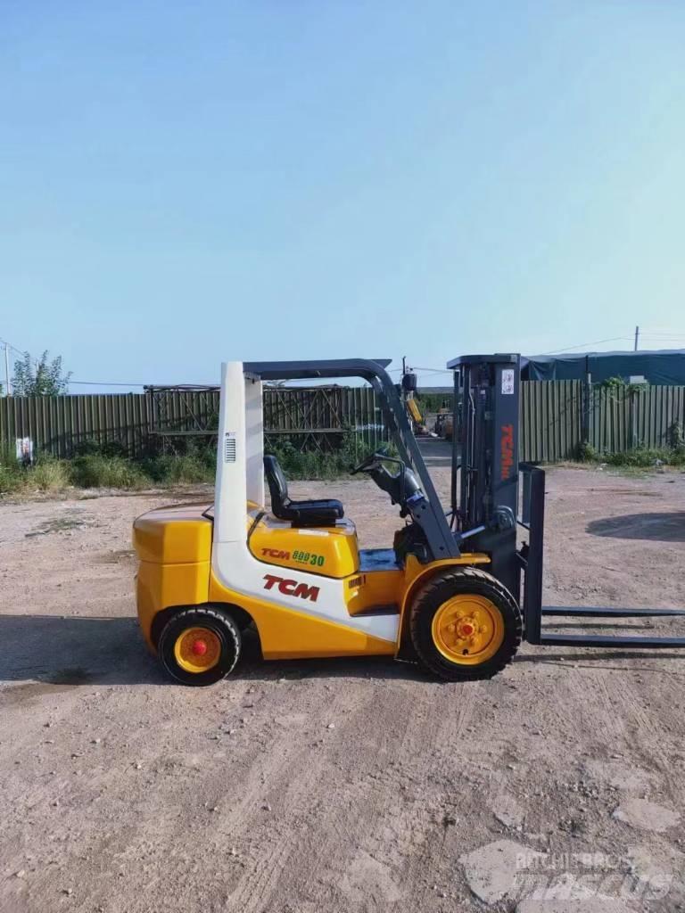 TCM FD30 Diesel Forklifts