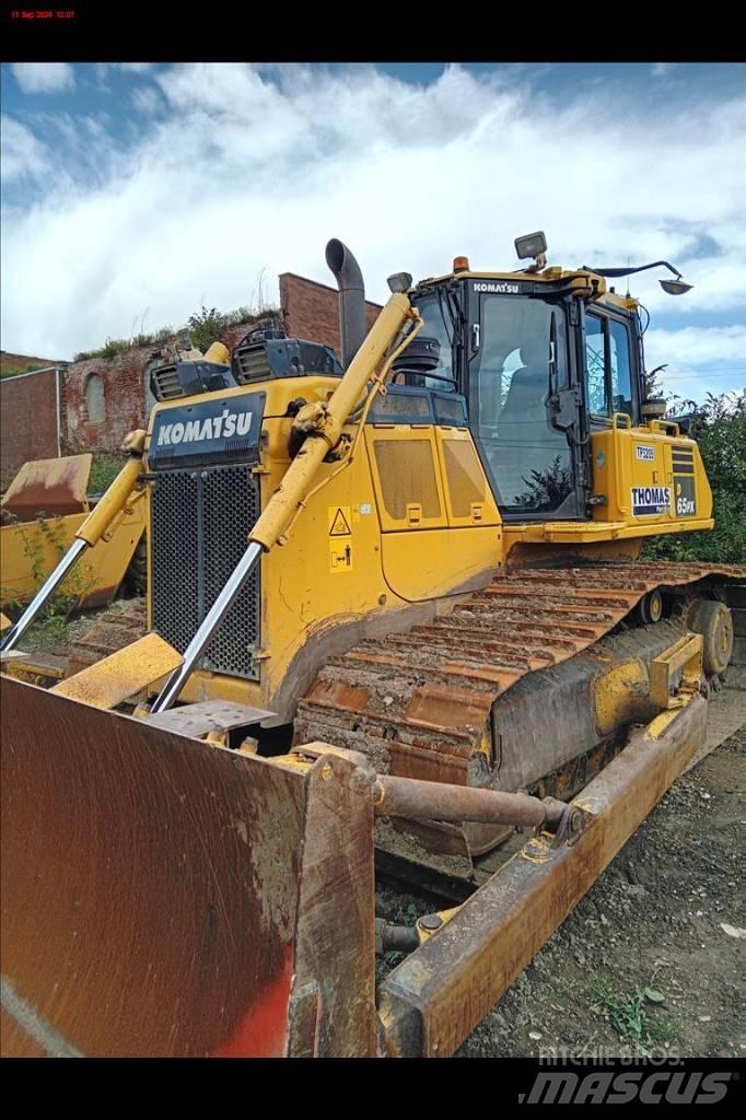 Komatsu D 65 PX-18 Crawler dozers