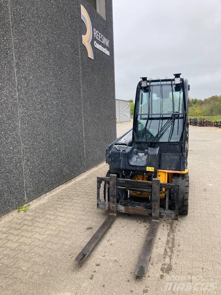 JCB TLT 30 G LPG trucks