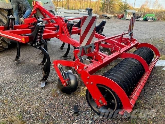 Horsch Terrano 3 FX Cultivators