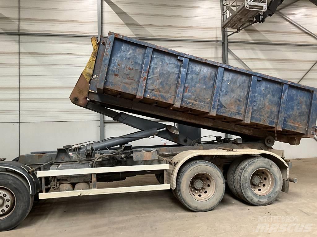 Volvo FH 16 520 8X4 Hook lift trucks