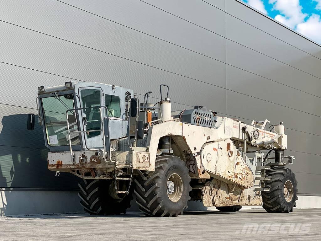 Wirtgen WR 2400 Asphalt Recycling Equipment