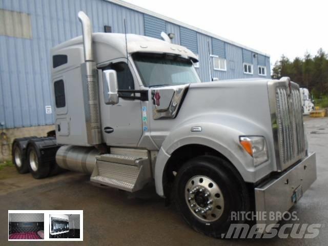 Kenworth W 990 Conventional Trucks / Tractor Trucks