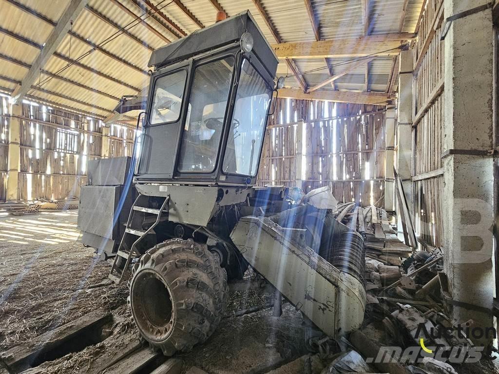 Fortschritt E281C Forage Harvester