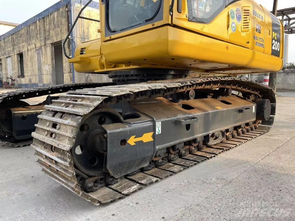 Komatsu PC 200-7 Crawler Excavators