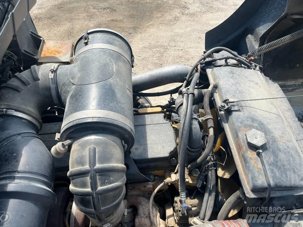 Kenworth T800 Conventional Trucks / Tractor Trucks
