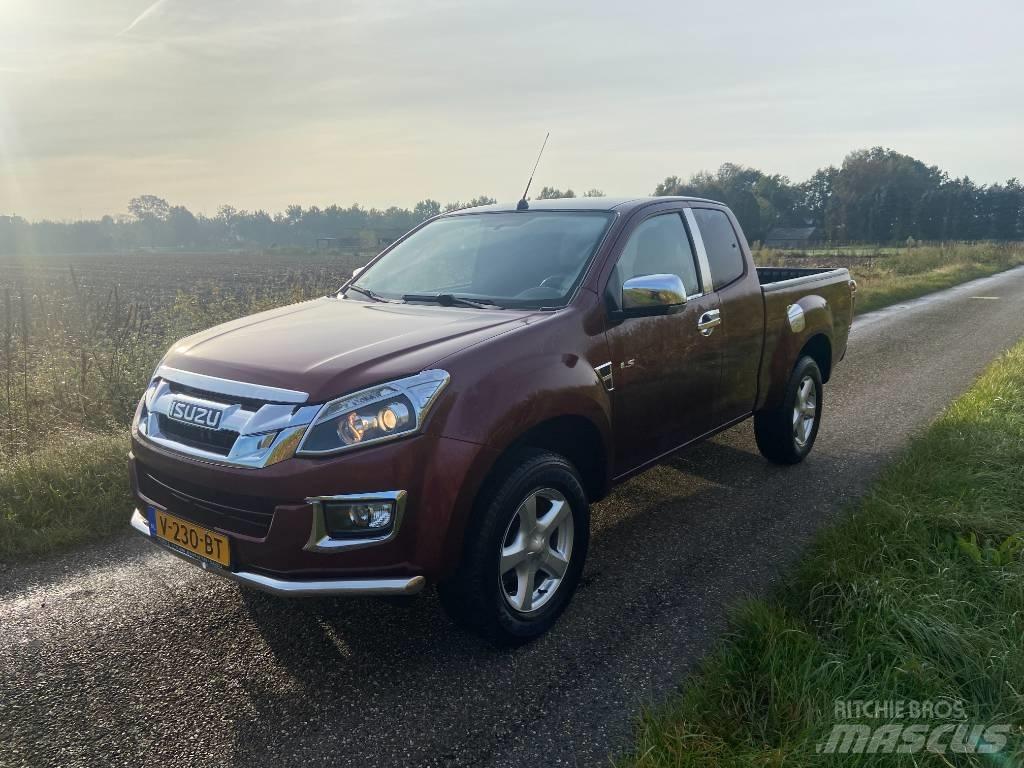 Isuzu D-MAX Pickup Trucks