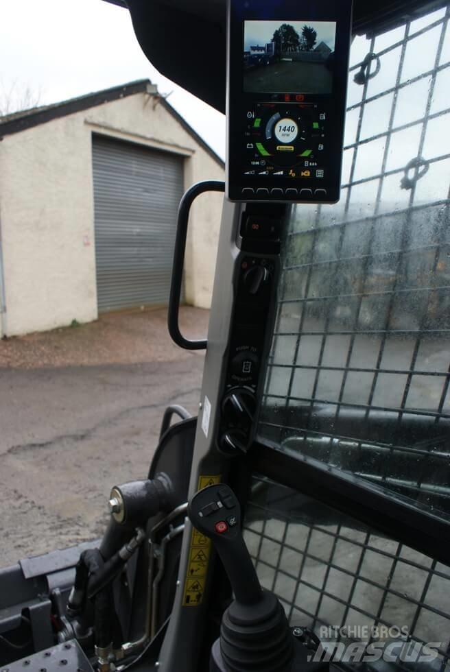 New Holland L 318 Mini Loader