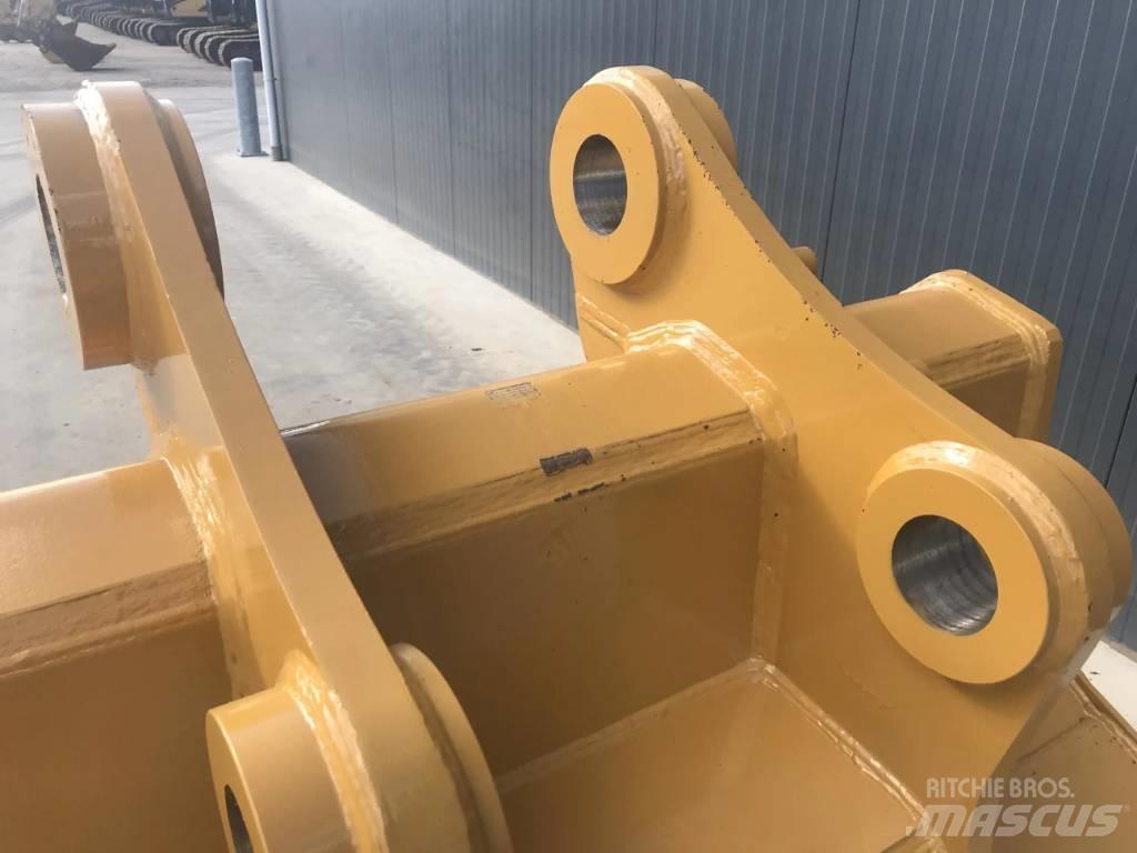 CAT 330D2 Buckets