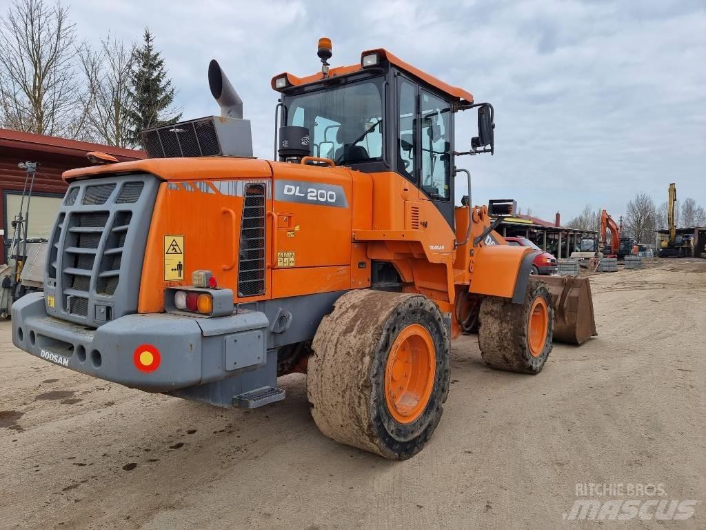 Doosan DL 200-3 Wheel Loaders