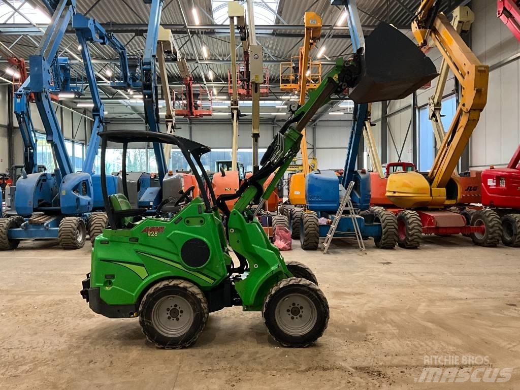 Avant R 28 Mini Loader