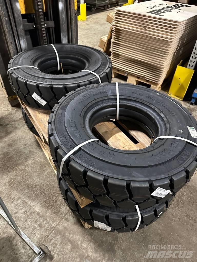  NYA Däck Truck Tires, wheels and rims