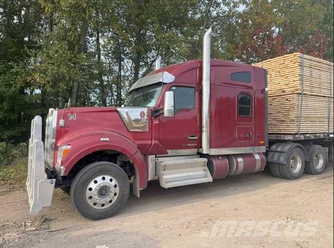 Kenworth W 990 Conventional Trucks / Tractor Trucks