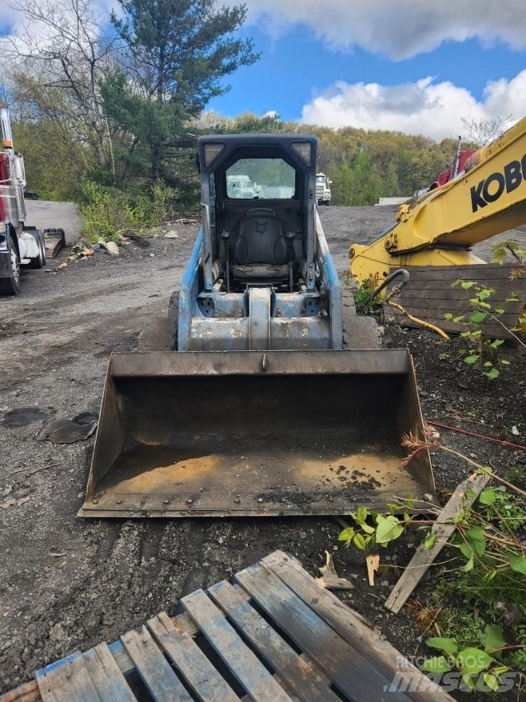 Bobcat 863 Skid Steer Loaders