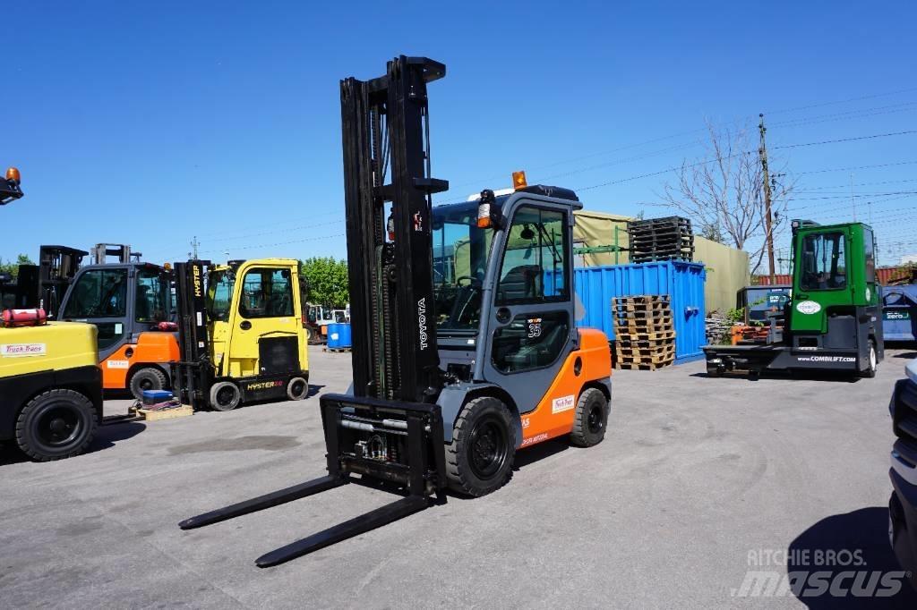 Toyota 52-8FDJF35 Diesel Forklifts