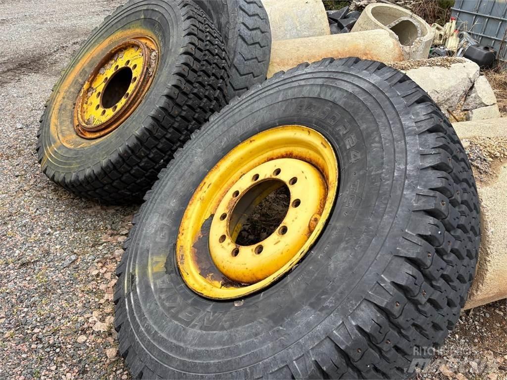 Lokomo AH 152-A Motor Graders