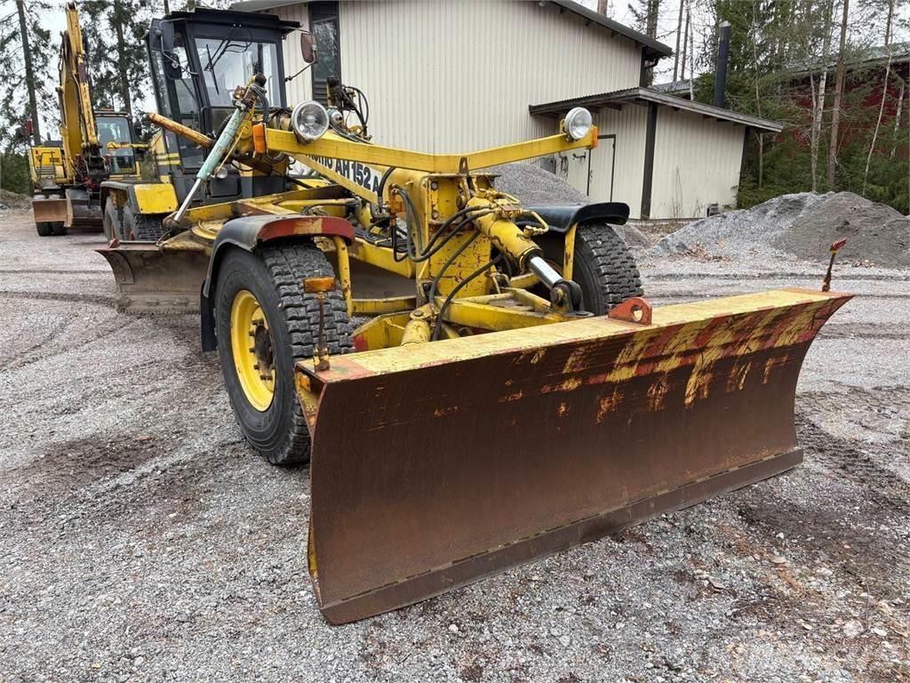 Lokomo AH 152-A Motor Graders