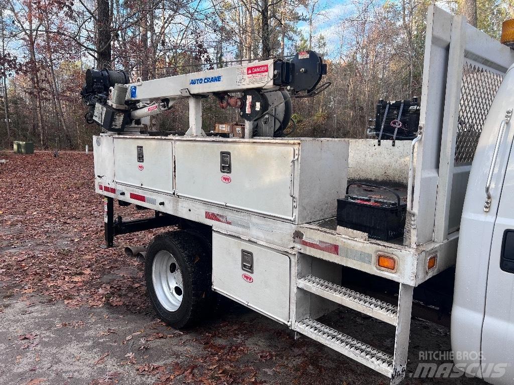 Auto Crane 4004EH Work Trucks / Municipal