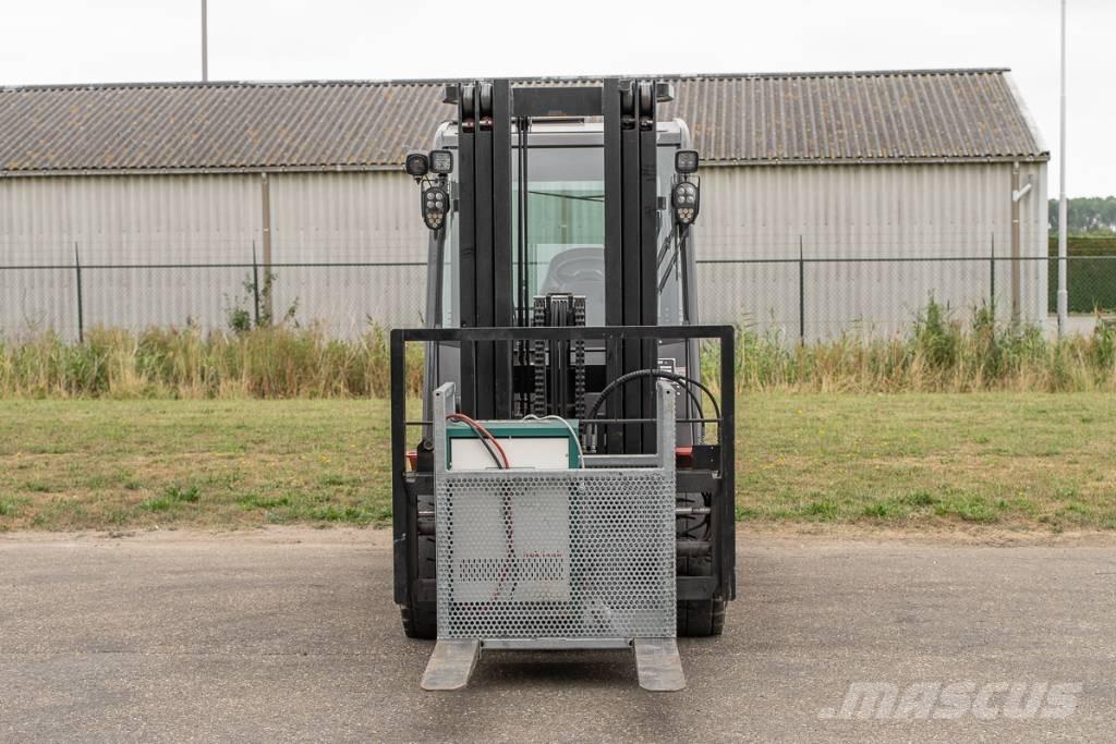 Manitou ME 450 Electric Forklifts