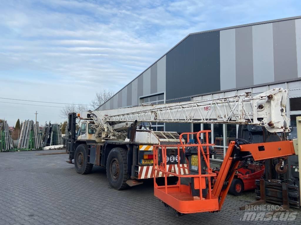 P&H OMEGA S20 Mobile and all terrain cranes
