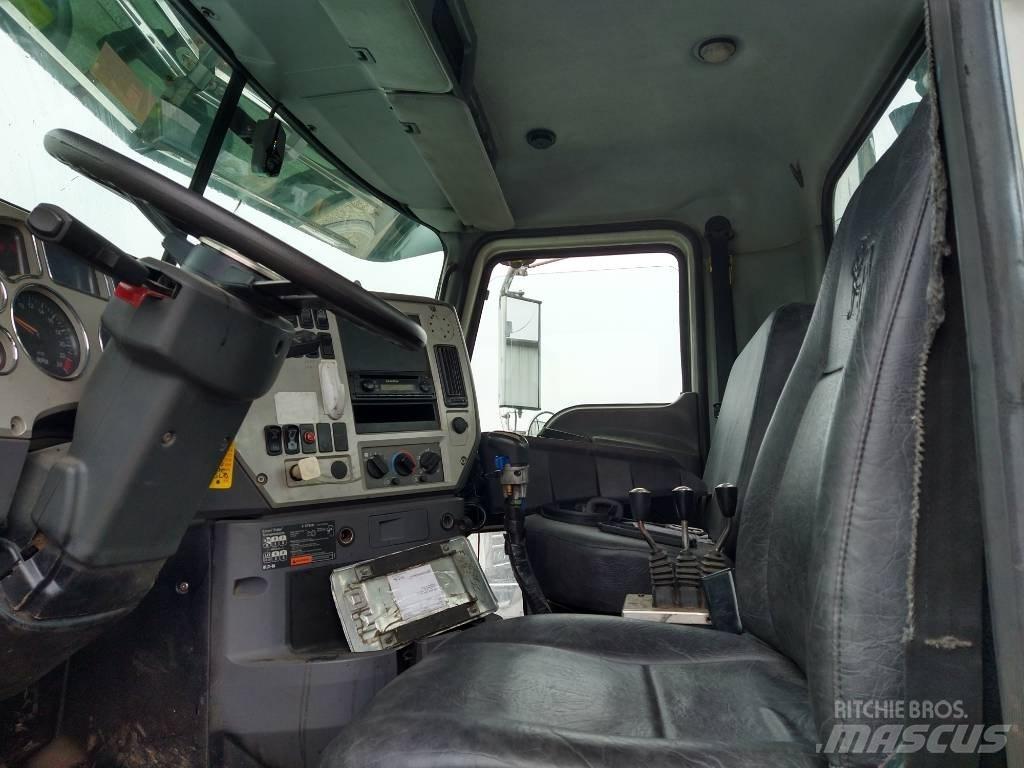Mack GU713 Garbage Trucks / Recycling Trucks