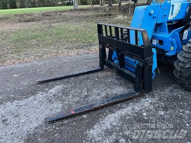 Genie GTH 5519 Telescopic Handlers