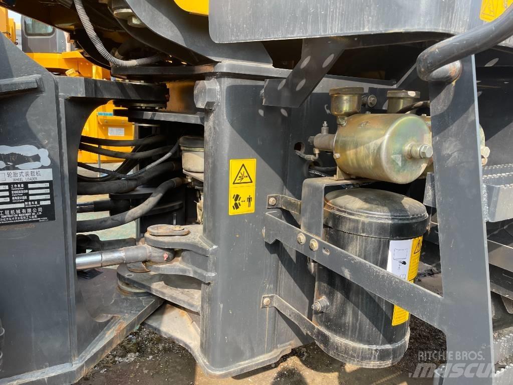 LiuGong 956 Crawler Loaders