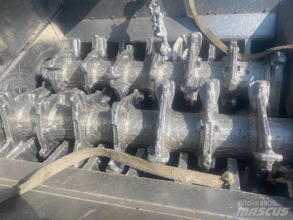 HAAS TYRON 2000XL Others