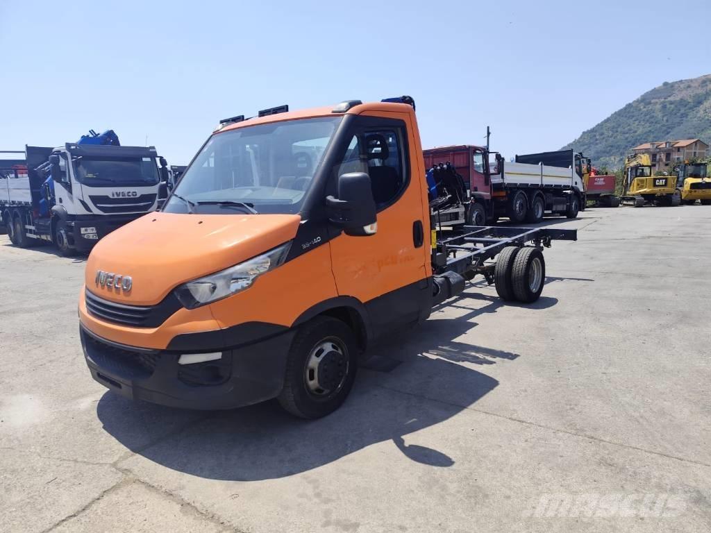 Iveco Daily 35-140 Boom / Crane / Bucket Trucks