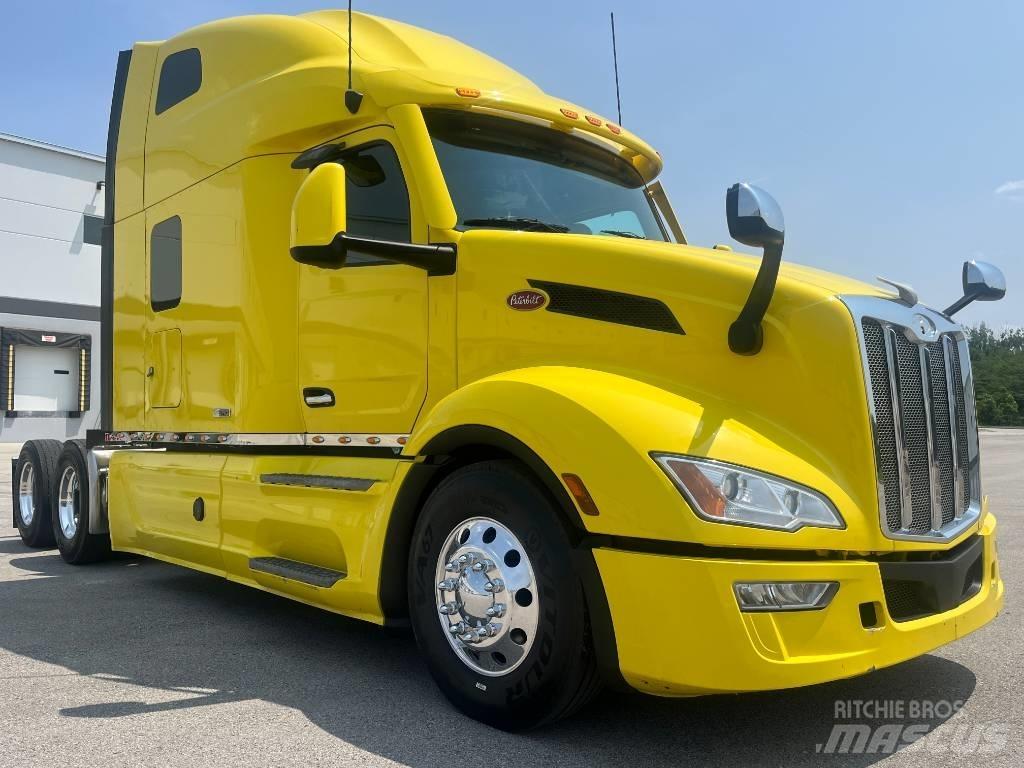Peterbilt 579 Conventional Trucks / Tractor Trucks